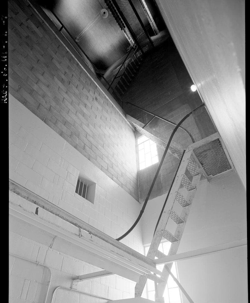 Historic Photo : U.S. Naval Base, Pearl Harbor, Fire Station, Liscome Bay Street near Hornet Avenue, Pearl City, Honolulu County, HI 2 Photograph