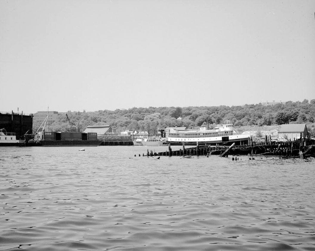 Historic Photo : Thames Tow Boat Company, Foot of Farnsworth Street, New London, New London County, CT 17 Photograph