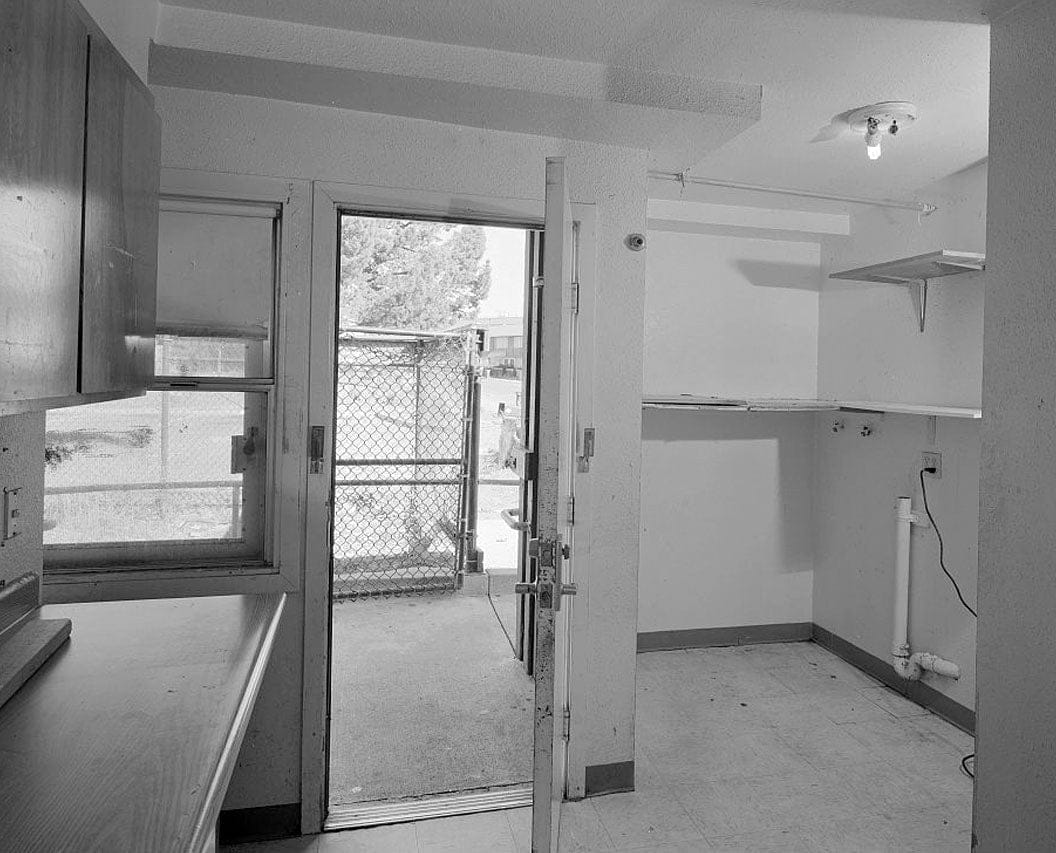 Historic Photo : Easter Hill Village, Building No. 13, Northwest corner of Hinkley Avenue & South Twenty-Sixth Street, Richmond, Contra Costa County, CA 4 Photograph