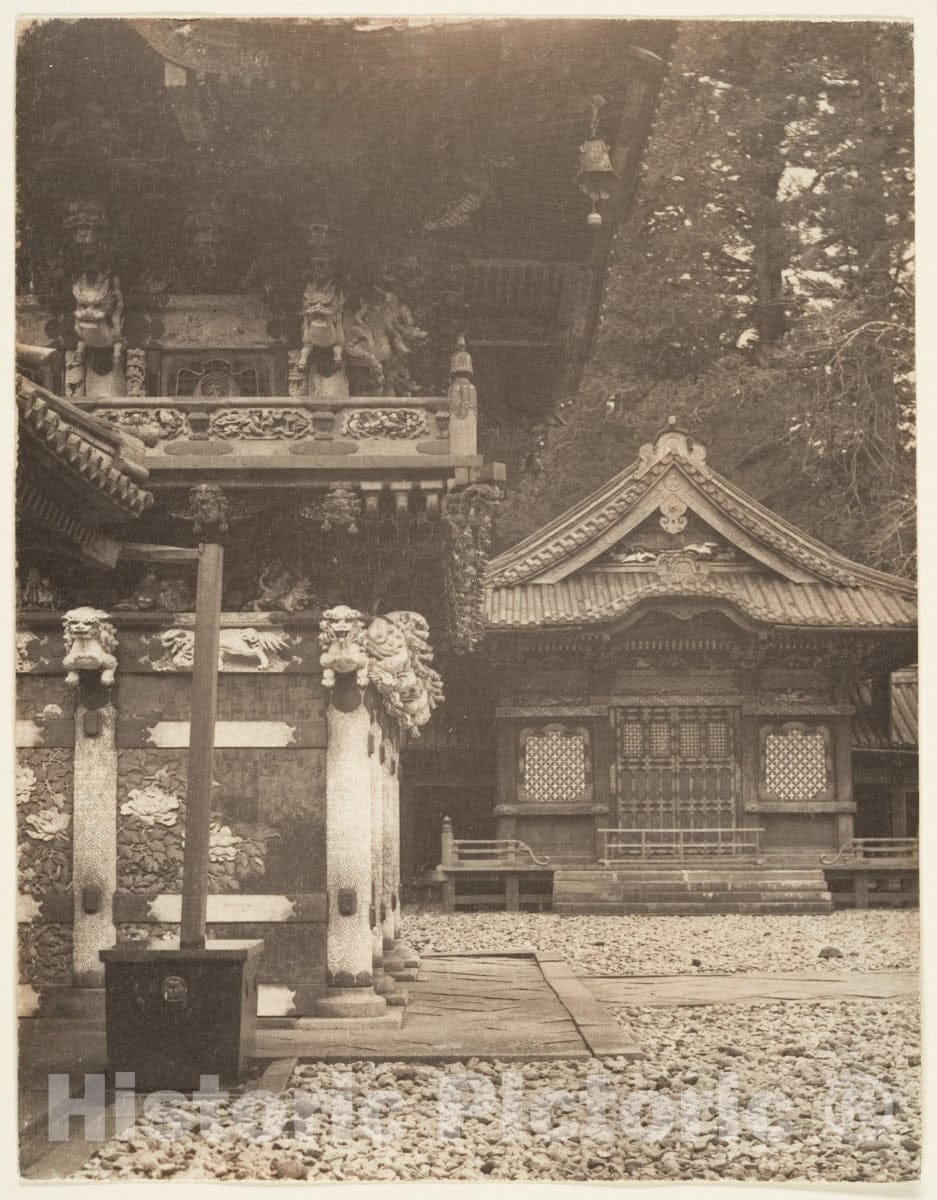 Photo Print : Adolf de Meyer - T?sh?-g? Shrine, Nikk?, Japan : Vintage Wall Art