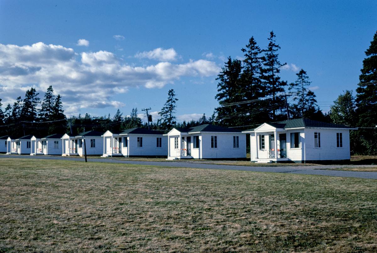 Historic Photo : 1984 The Colony (1950), Hulls Cove, Route 3, Bar Harbor, Maine | Margolies | Roadside America Collection | Vintage Wall Art :