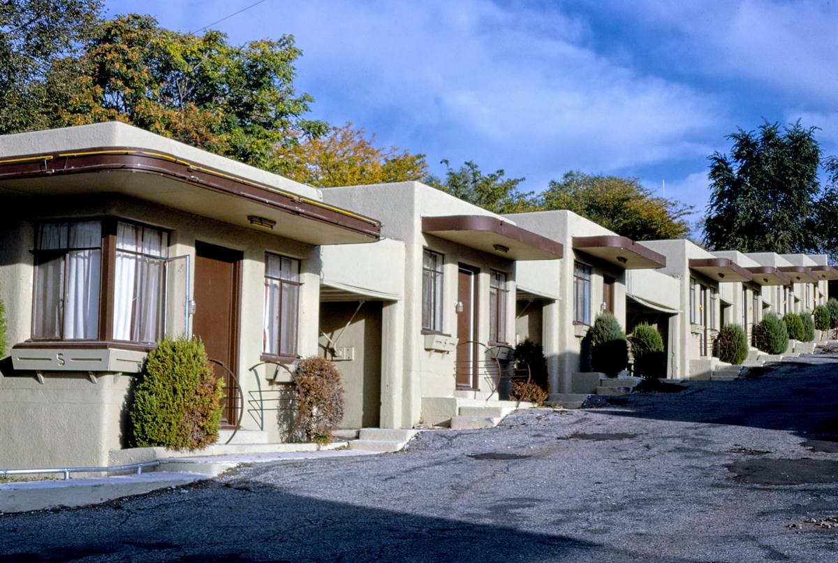 Historic Photo : 1979 Shangri-La Motel, longest diagonal view, Wyatt Earp Boulevard, Dodge City, Kansas | Margolies | Roadside America Collection | Vintage Wall Art :