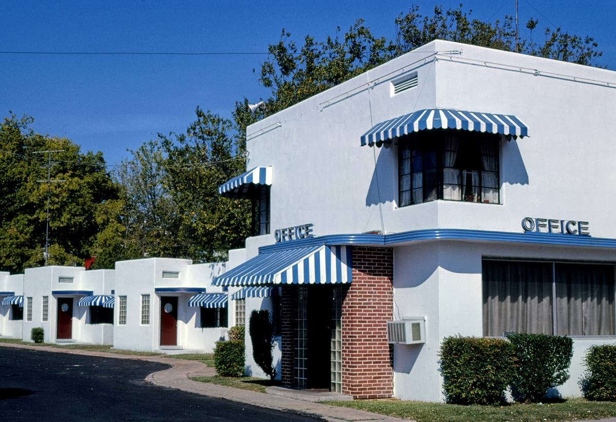 Historic Photo : 1979 Fountain Motel, office and motel units, Hot Springs, Arkansas | Margolies | Roadside America Collection | Vintage Wall Art :
