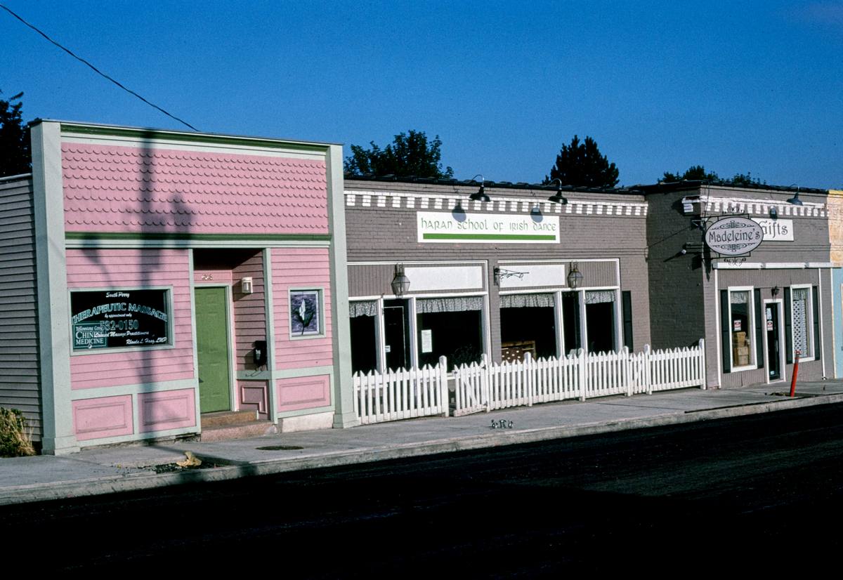 Historic Photo : 2003 South Perry Street, Spokane, Washington | Margolies | Roadside America Collection | Vintage Wall Art :
