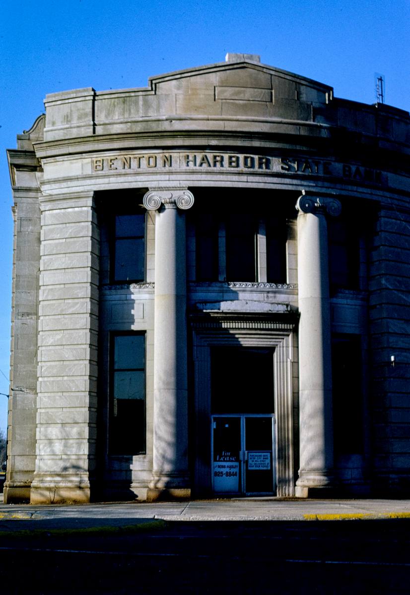 Historic Photo : 1991 Benton Harbor State Bank, Pipston & Wall, Benton Harbor, Michigan | Margolies | Roadside America Collection | Vintage Wall Art :