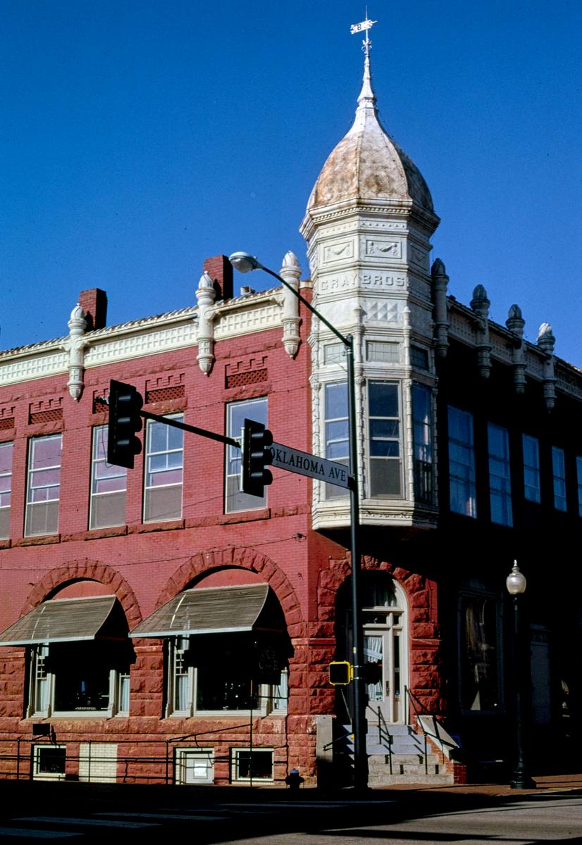 Historic Photo : 1996 Gray Brothers Building (1890), angle 1, Oklahoma Avenue & Division Street, Guthrie, Oklahoma | Photo by: John Margolies |