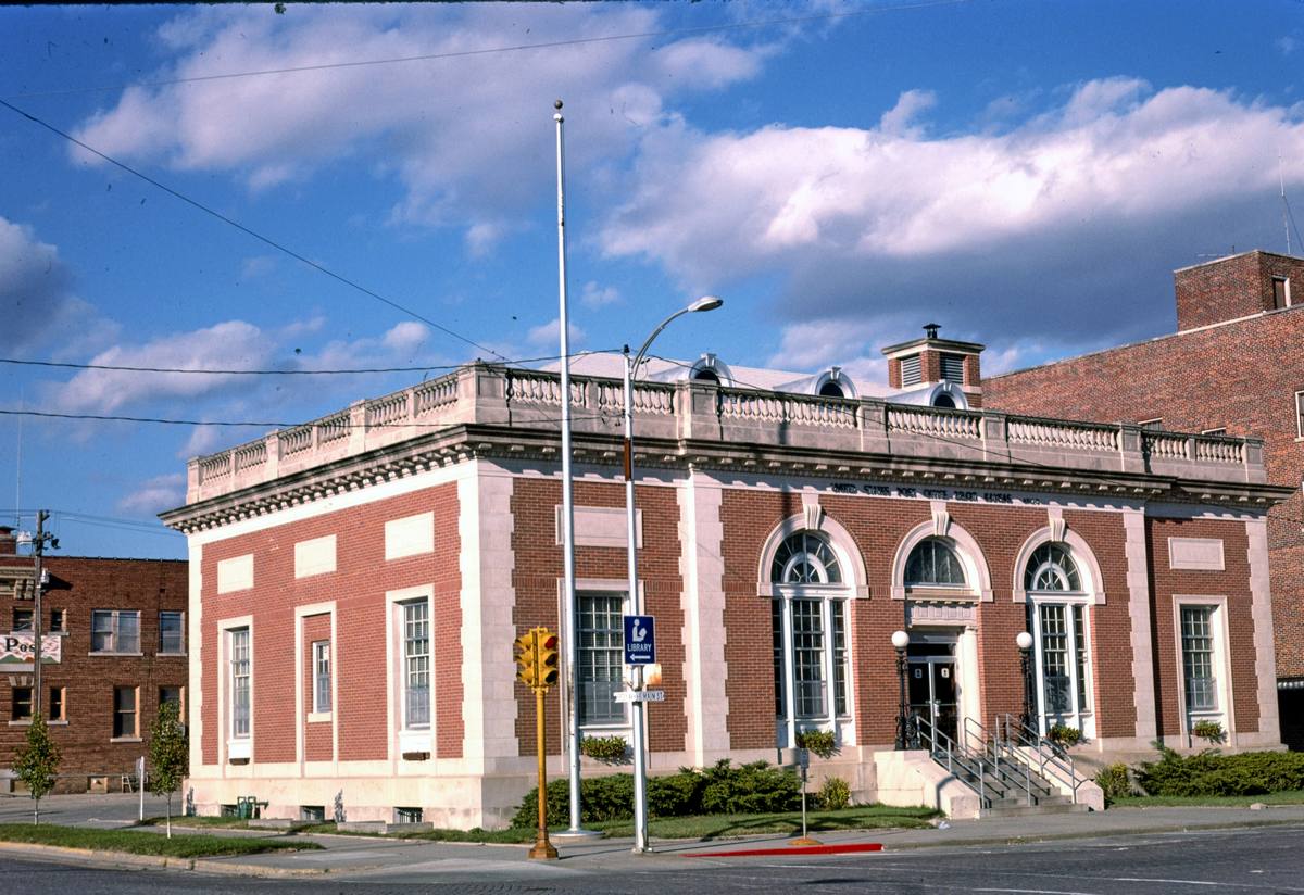 Historic Photo : 1993 Post Office, Main Street & Hersey Avenue, Beloit, Kansas | Margolies | Roadside America Collection | Vintage Wall Art :
