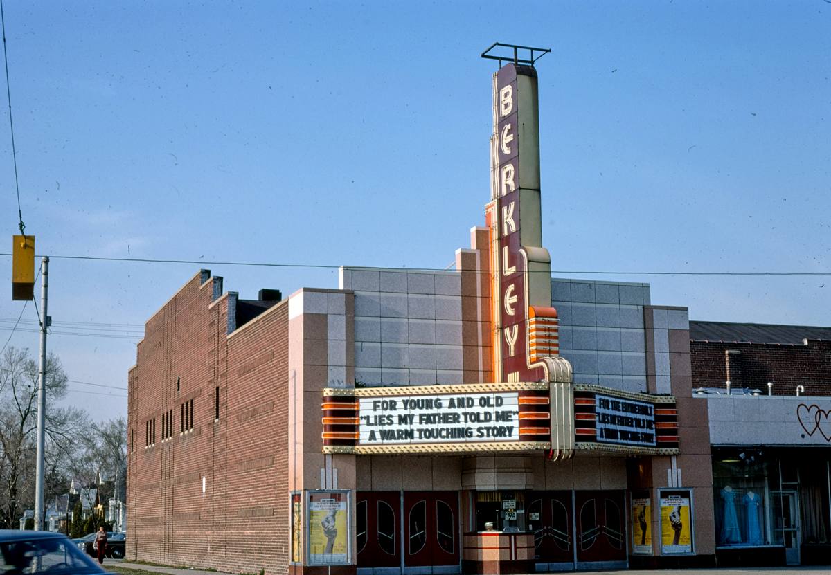 Historic Photo : 1976 Berkley Theater, horizontal, Robins, Berkley, Michigan | Margolies | Roadside America Collection | Vintage Wall Art :