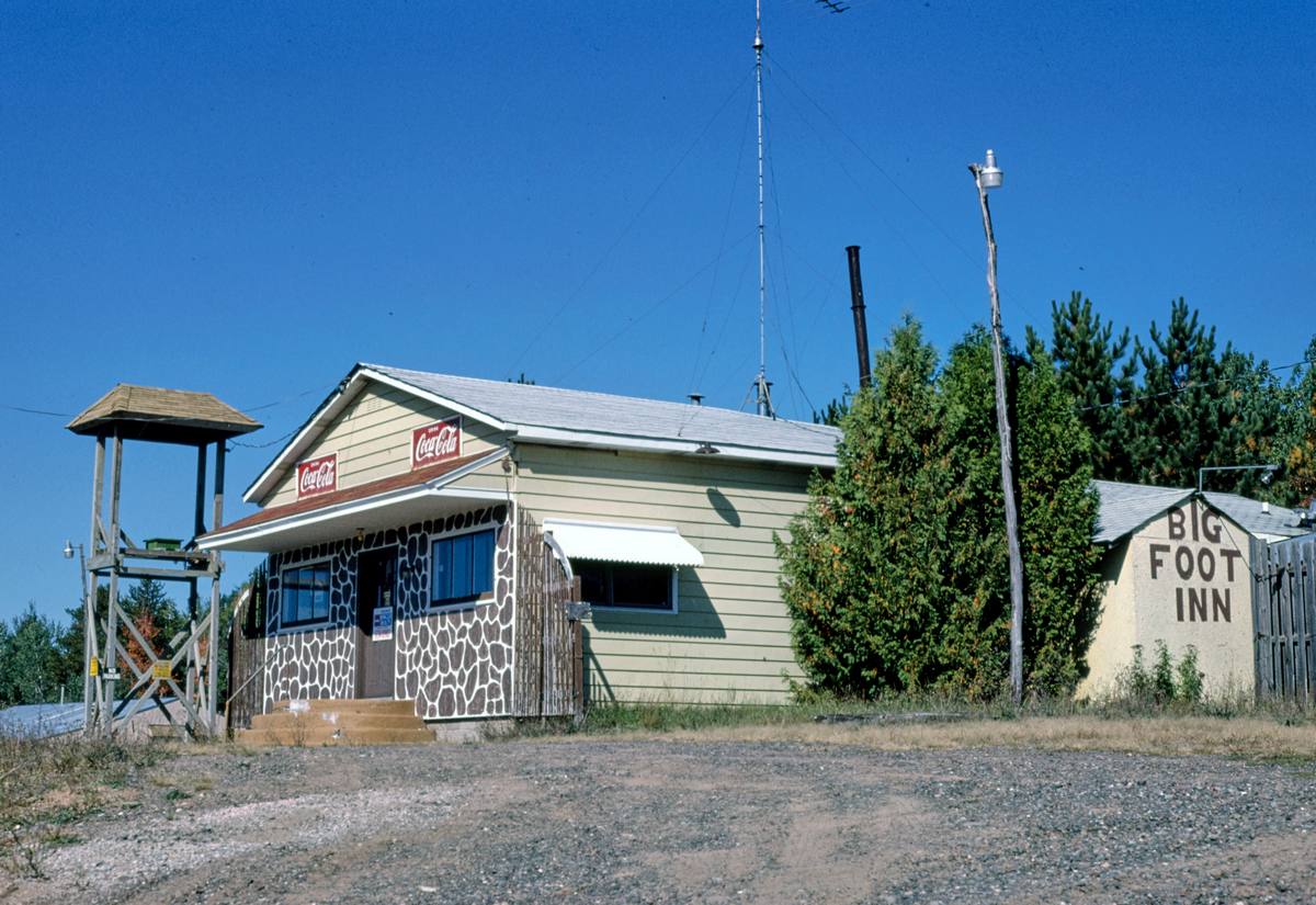 Historic Photo : 1988 Big Foot Inn, angle 1, Route 63, Hayward, Wisconsin | Margolies | Roadside America Collection | Vintage Wall Art :