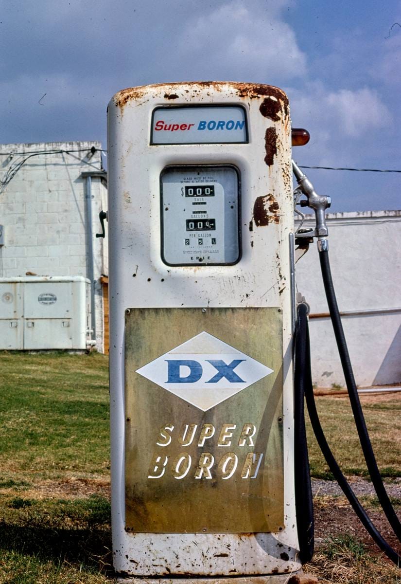 Historic Photo : 1979 DX gas pump, Perry, Oklahoma | Margolies | Roadside America Collection | Vintage Wall Art :