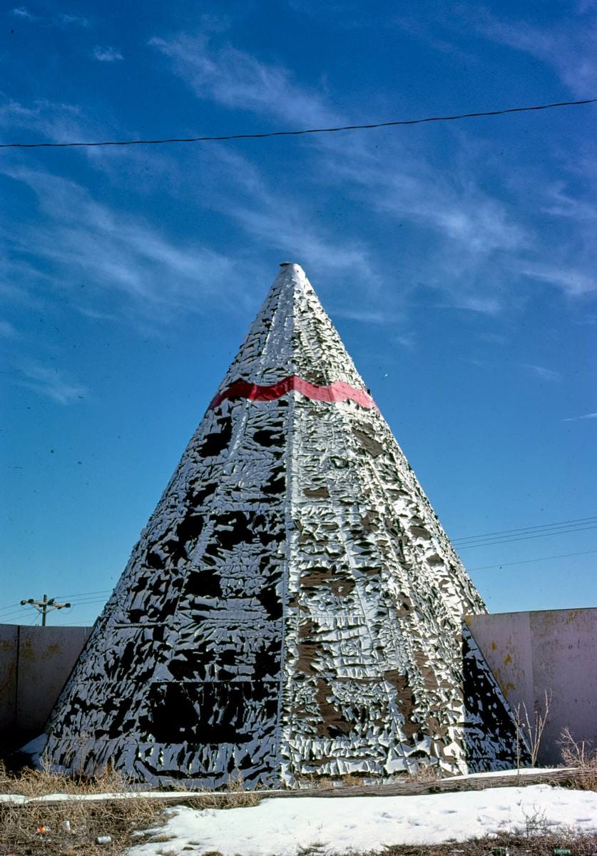 Historic Photo : 1979 Navajo Arts and Crafts Enterprise, I-40, Allentown, Arizona | Margolies | Roadside America Collection | Vintage Wall Art :