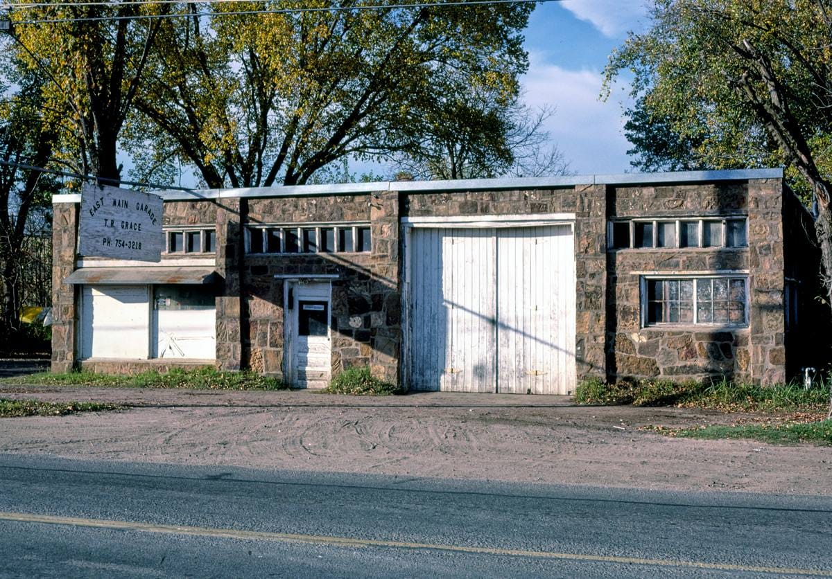 Historic Photo : 1987 East Main Garage, Clarksville, Arkansas | Margolies | Roadside America Collection | Vintage Wall Art :