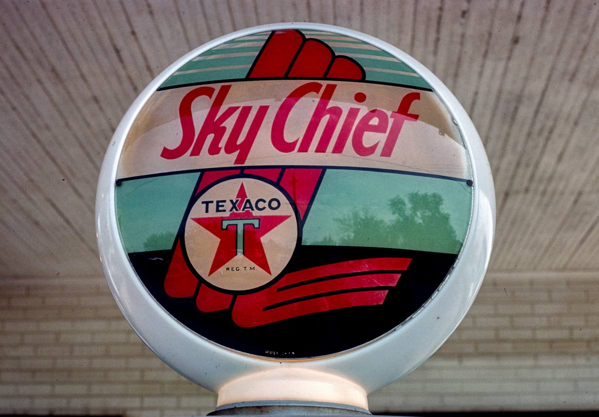 Historic Photo : 1977 Texaco gas pump globe, Milford, Illinois | Margolies | Roadside America Collection | Vintage Wall Art :