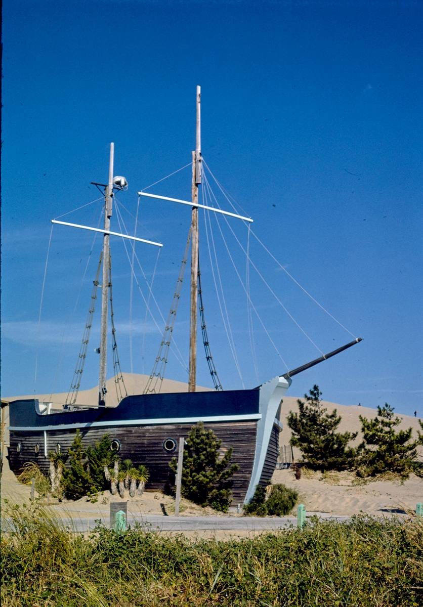 Historic Photo : 1985 Ship, Jockey's Ridge Mini-Golf, Nags Head, North Carolina | Margolies | Roadside America Collection | Vintage Wall Art :