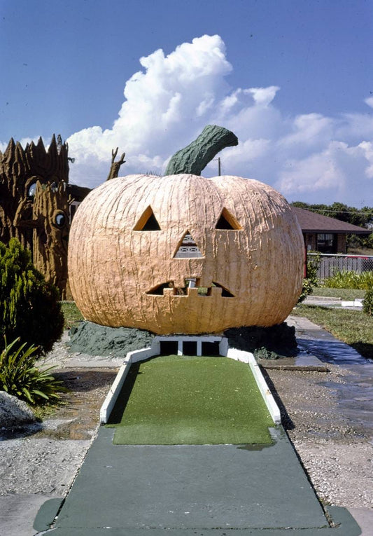 Historic Photo : 1985 Pumpkin hole 1 (vertical), Holiday Golf, Daytona Shores, Florida | Margolies | Roadside America Collection | Vintage Wall Art :