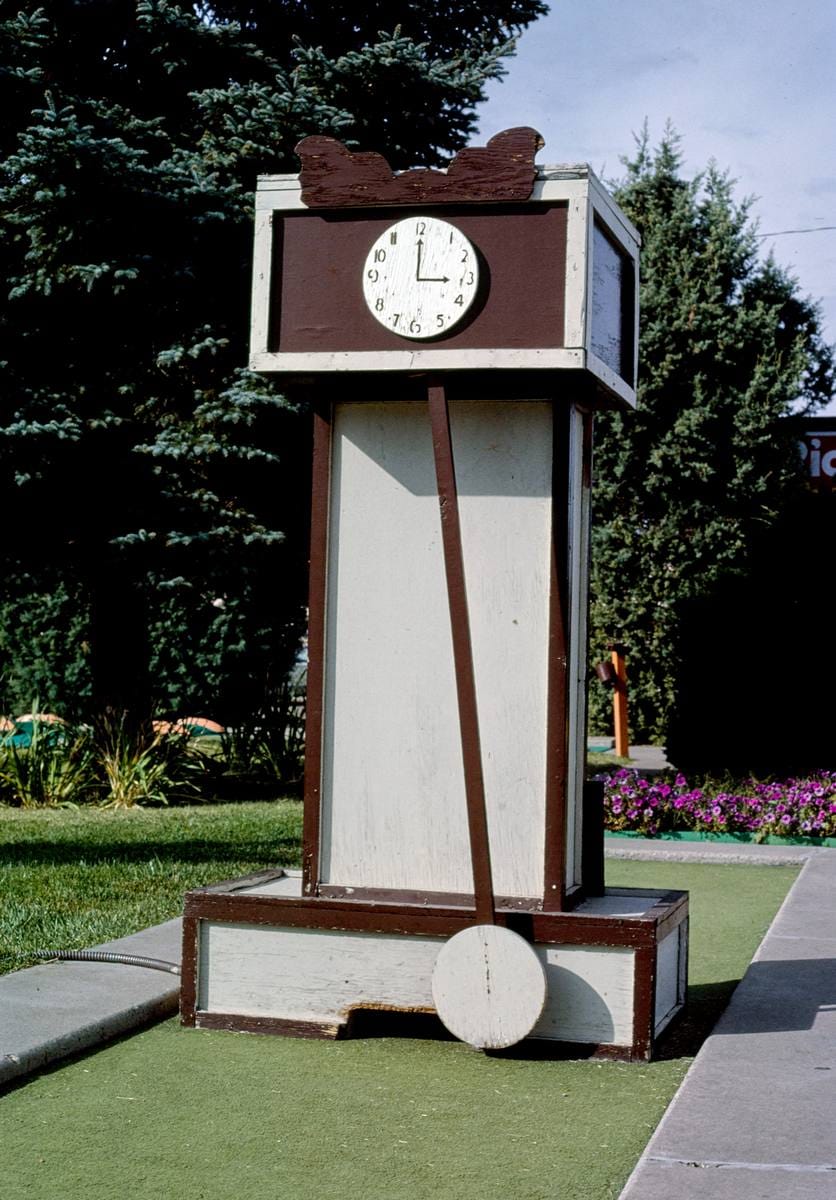 Historic Photo : 1987 Big Ben, Leisure Twin Putt, Albuquerque, New Mexico | Margolies | Roadside America Collection | Vintage Wall Art :