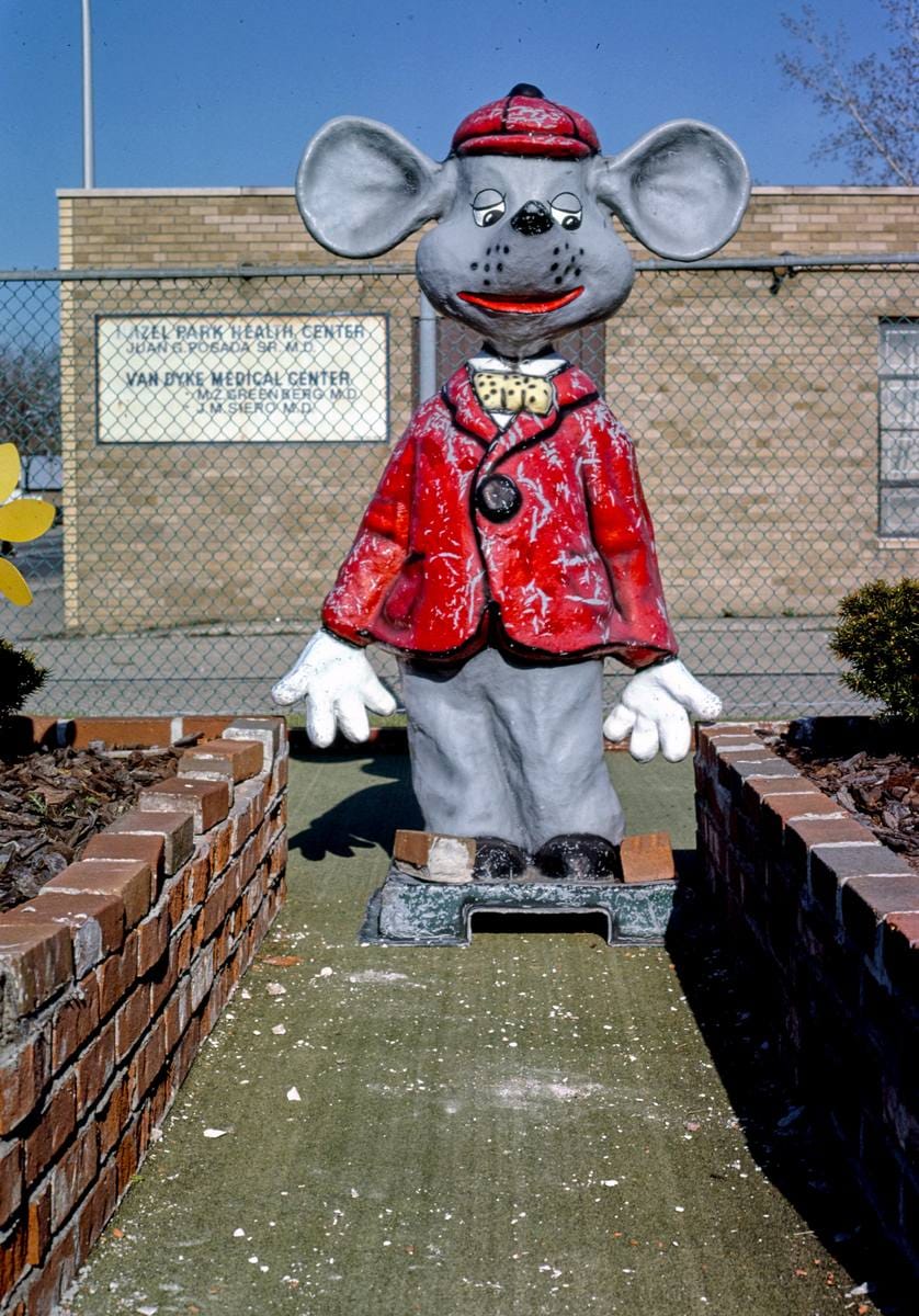 Historic Photo : 1986 Mouse hole, Mauro's mini golf, Hazel Park, Michigan | Margolies | Roadside America Collection | Vintage Wall Art :