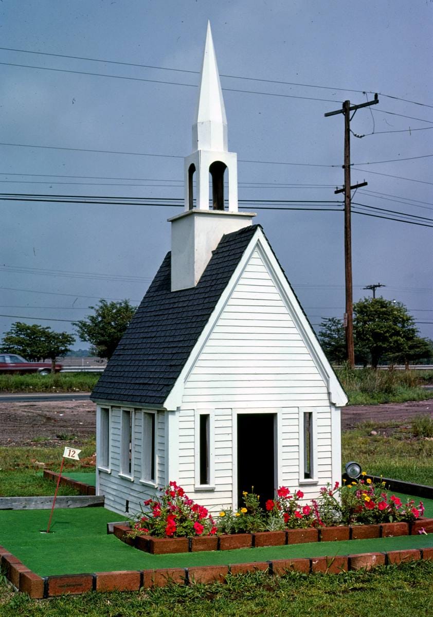 Historic Photo : 1979 Hole 12-Avon Church, Connecticut on the Green, Hartford, Connecticut | Margolies | Roadside America Collection | Vintage Wall Art :