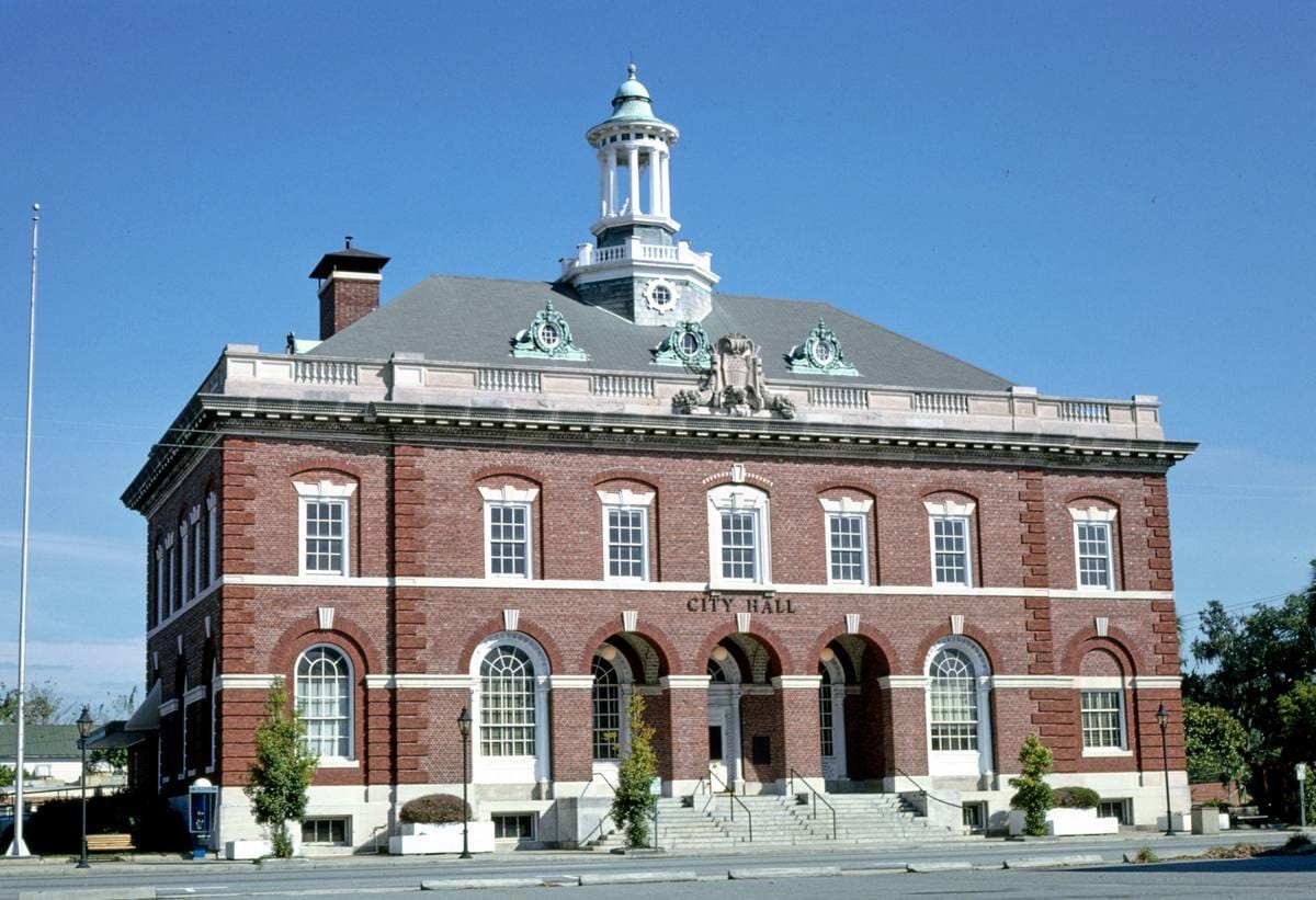 Historic Photo : 1990 City Hall (Post Office), Gloucester Street, Brunswick, Georgia | Margolies | Roadside America Collection | Vintage Wall Art :
