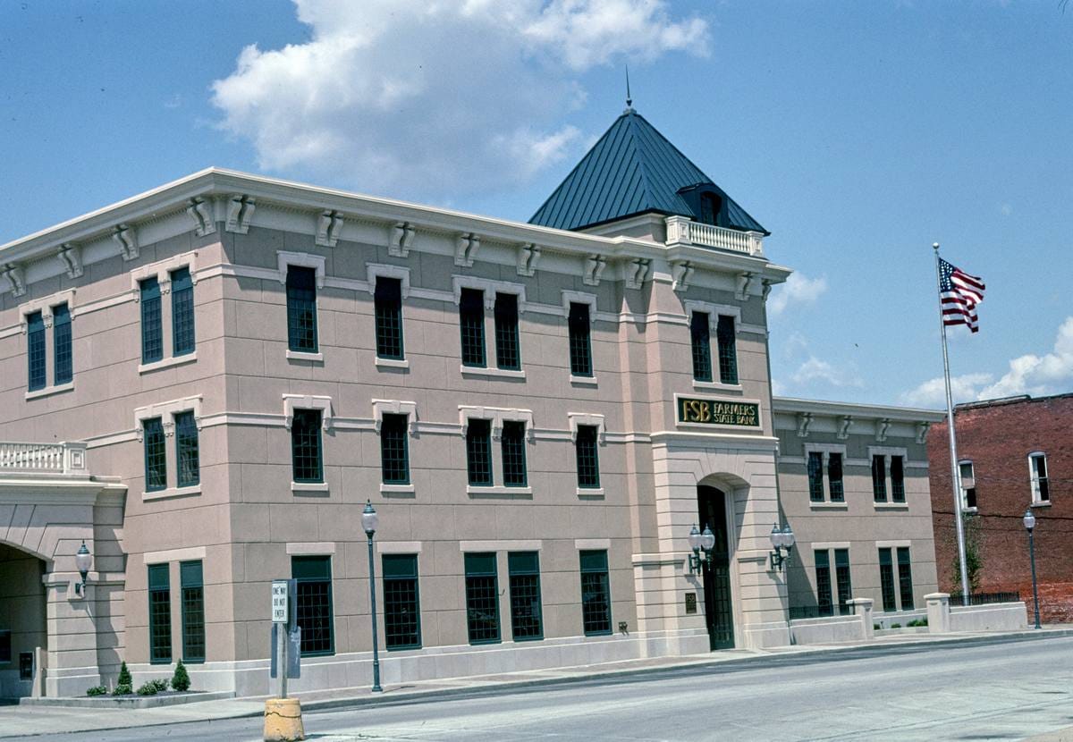 Historic Photo : 2003 Farmers' State Bank, 108 Adams Street, Pittsfield, Illinois | Margolies | Roadside America Collection | Vintage Wall Art :