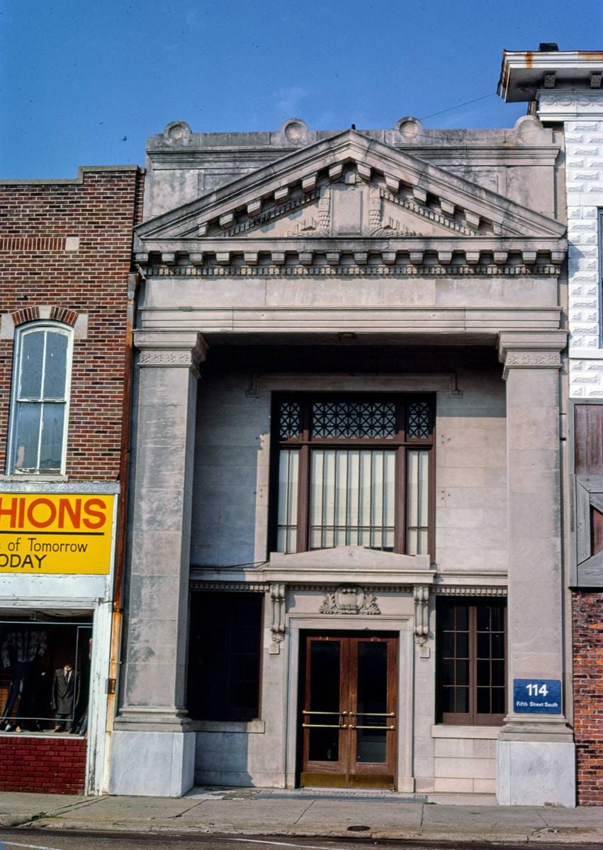 Historic Photo : 1986 National Bank of Commerce, Columbus, Mississippi | Margolies | Roadside America Collection | Vintage Wall Art :