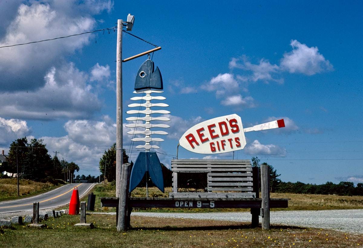 Historic Photo : 1984 Reed's Gifts sign, Route 1, Warren, Maine | Margolies | Roadside America Collection | Vintage Wall Art :