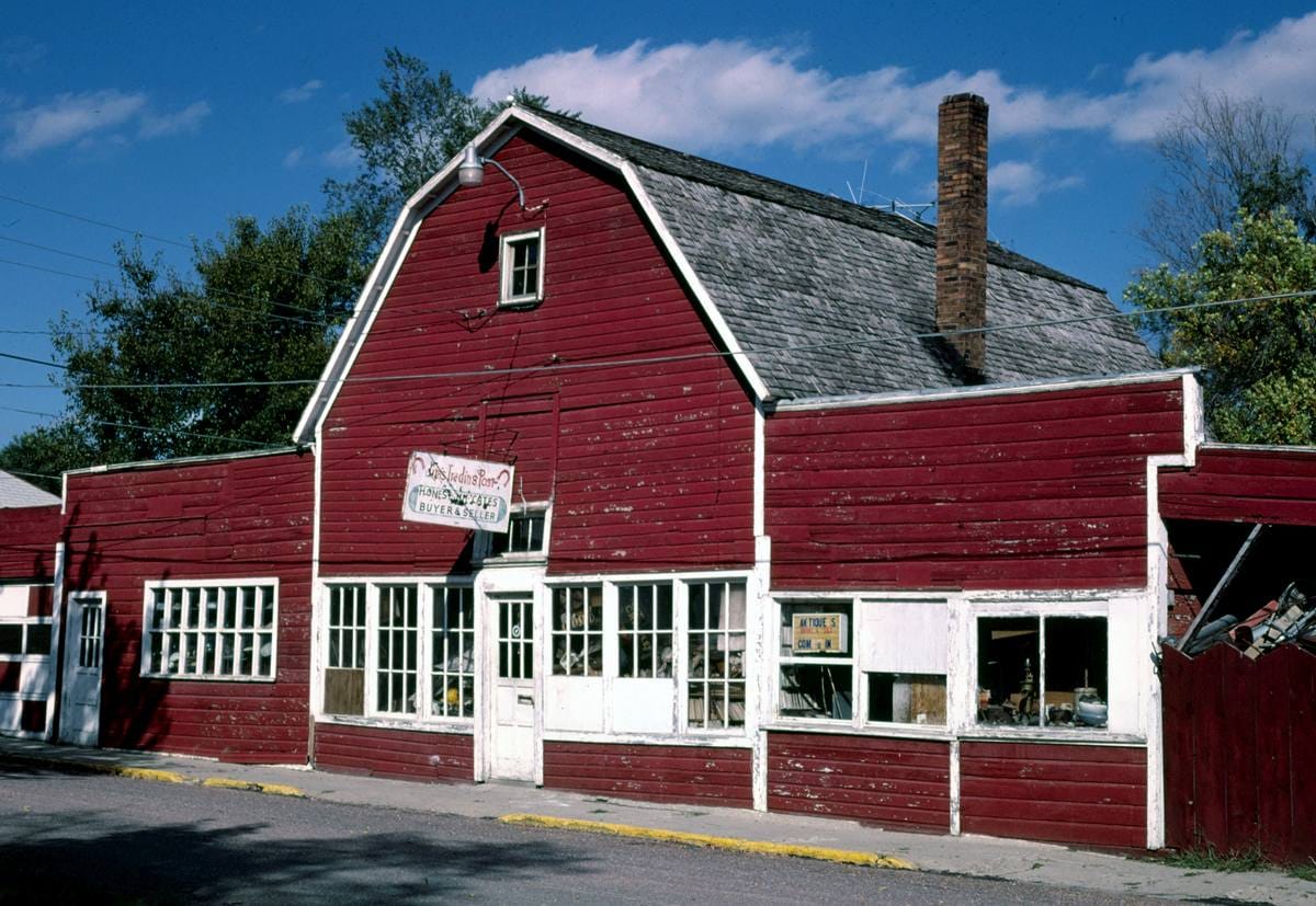 Historic Photo : 1987 Jim's Trading Post, Cherokee, Iowa | Margolies | Roadside America Collection | Vintage Wall Art :