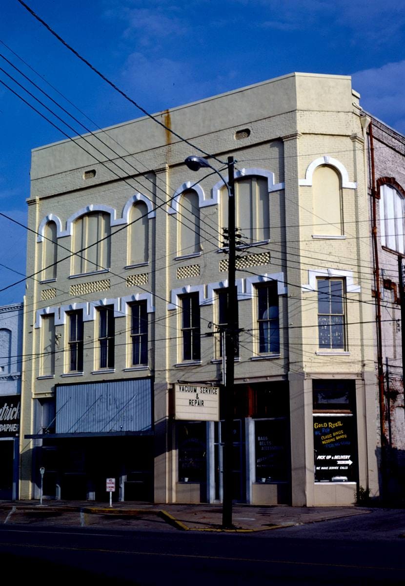 Historic Photo : 1982 Commercial building, Selma, Alabama | Margolies | Roadside America Collection | Vintage Wall Art :