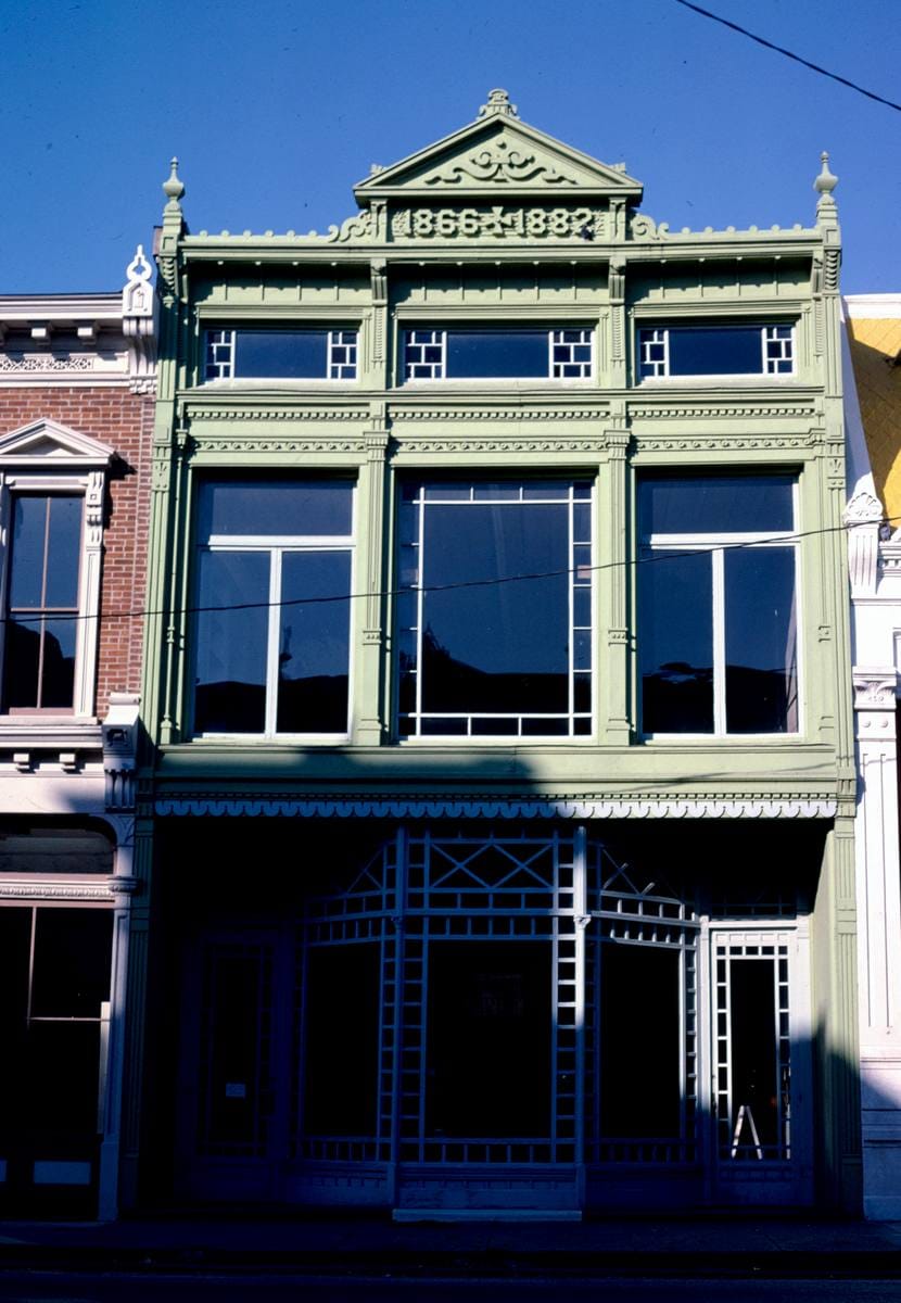 Historic Photo : 1982 Commercial building, Shreveport, Louisiana | Margolies | Roadside America Collection | Vintage Wall Art :
