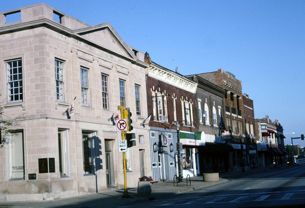 Historic Photo : 2003 East Lincoln Highway, De Kalb, Illinois | Margolies | Roadside America Collection | Vintage Wall Art :