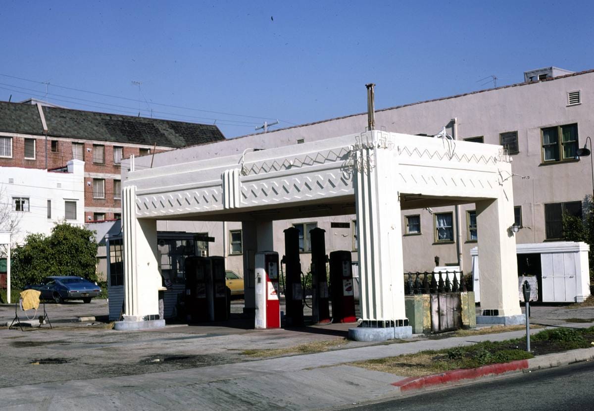 Historic Photo : 1977 Seaside Gas, Los Angeles, California | Margolies | Roadside America Collection | Vintage Wall Art :