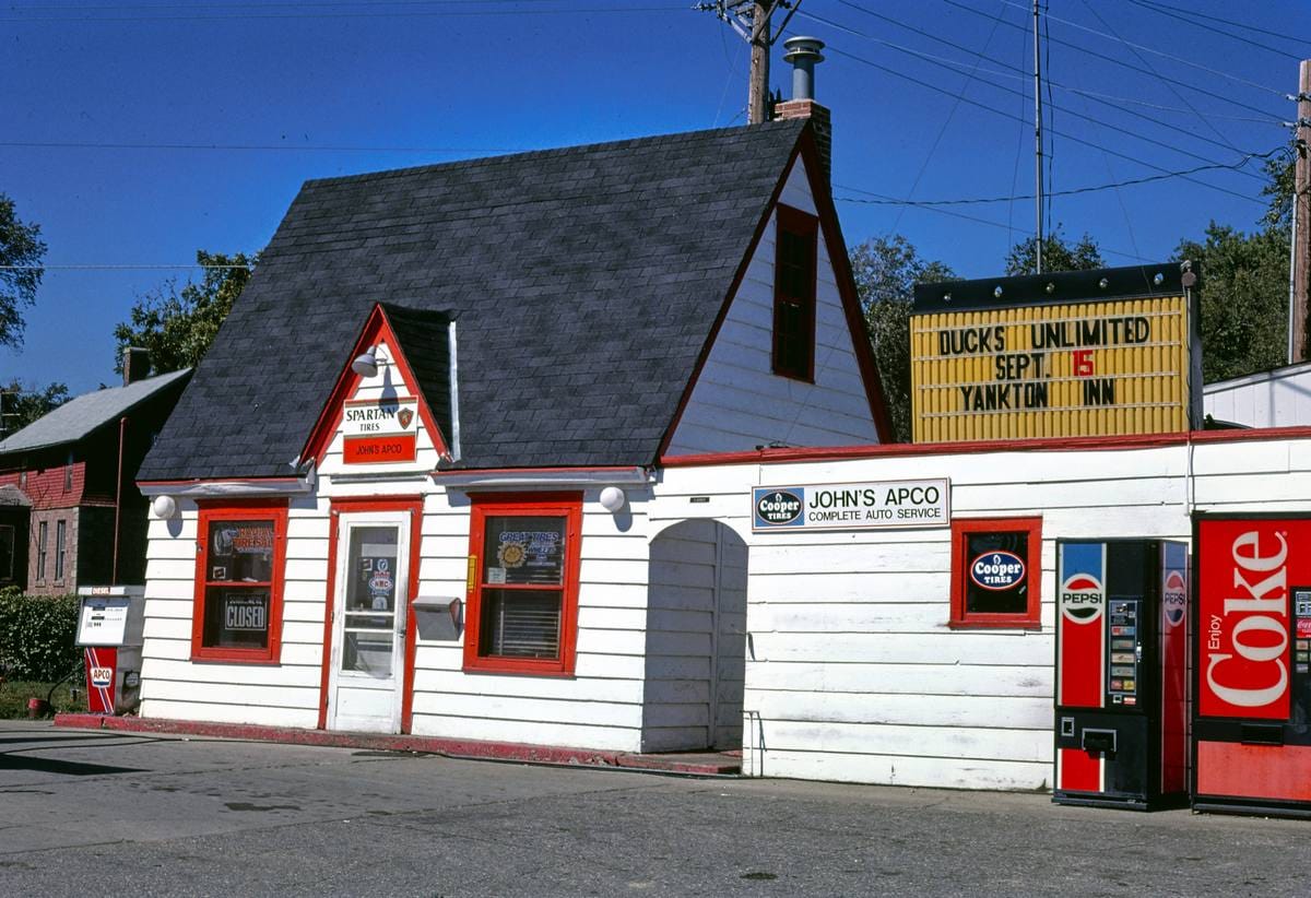 Historic Photo : 1987 John's Apco Gas, Yankton, South Dakota | Margolies | Roadside America Collection | Vintage Wall Art :