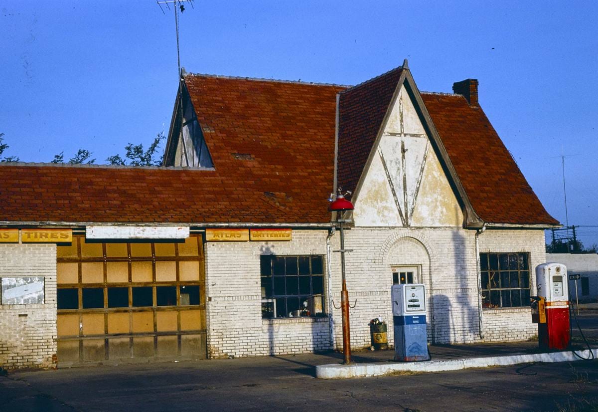 Historic Photo : 1979 Gas station, Chickasha, Oklahoma | Margolies | Roadside America Collection | Vintage Wall Art :