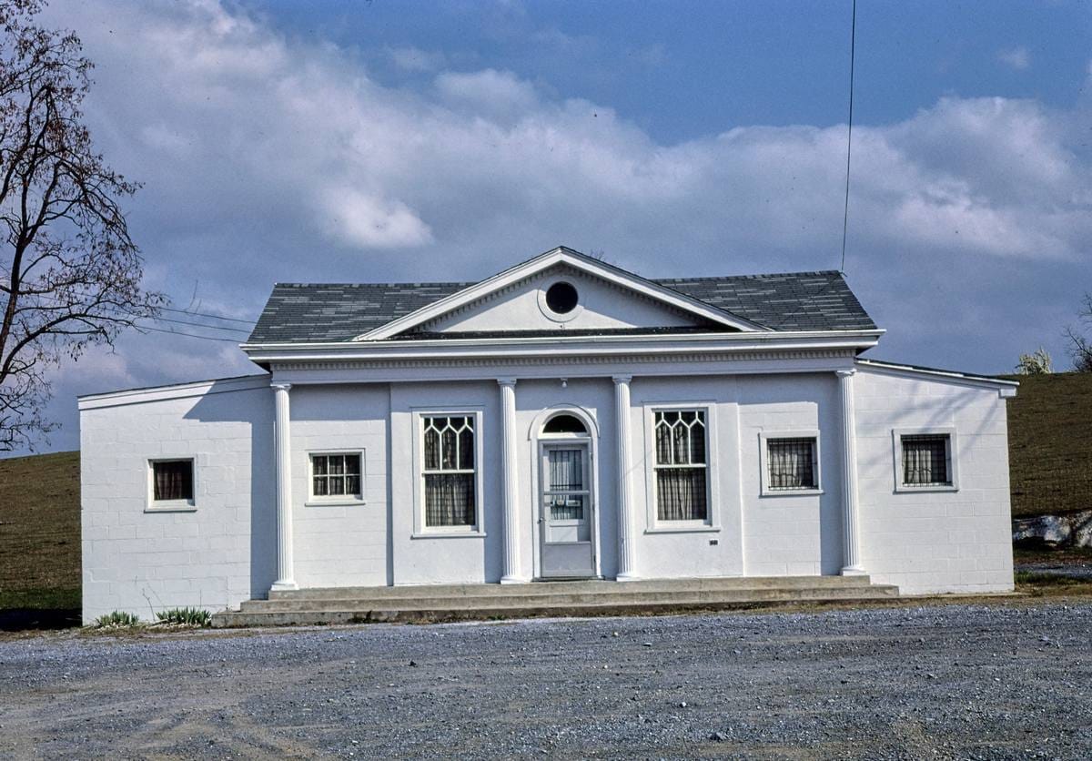 Historic Photo : 1982 Auction House (gas station), Fort Defiance, Virginia | Margolies | Roadside America Collection | Vintage Wall Art :