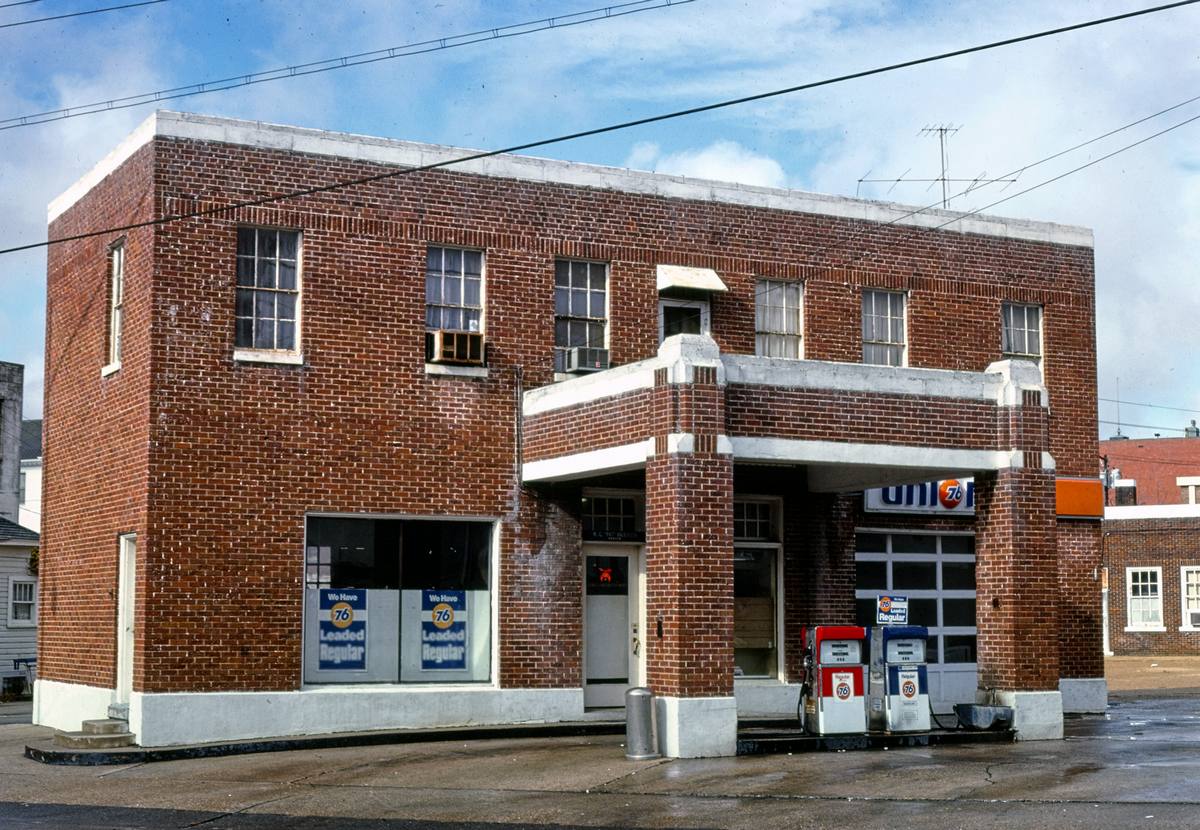 Historic Photo : 1979 Union 76 Gas, Jackson, Mississippi | Margolies | Roadside America Collection | Vintage Wall Art :