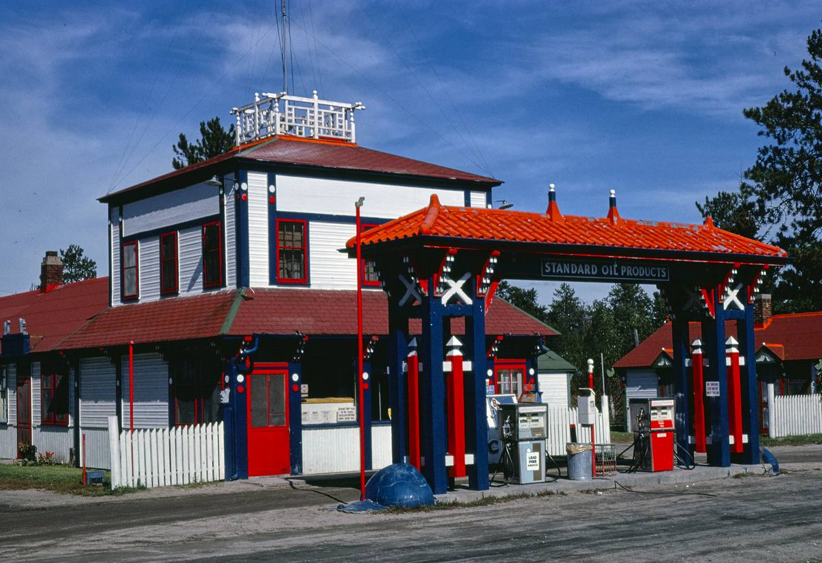Historic Photo : 1980 Standard Gas, Bena, Minnesota | Margolies | Roadside America Collection | Vintage Wall Art :