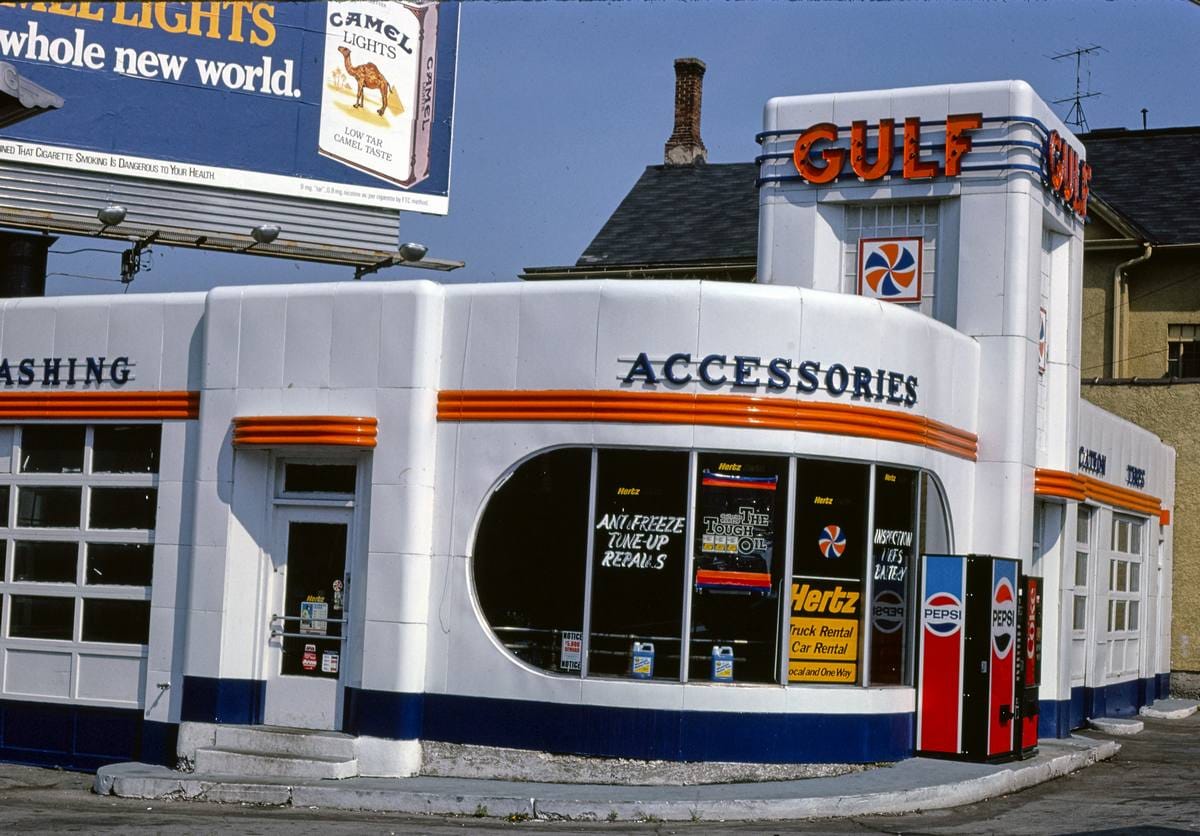 Historic Photo : 1984 Gulf Gas, Scranton, Pennsylvania | Margolies | Roadside America Collection | Vintage Wall Art :