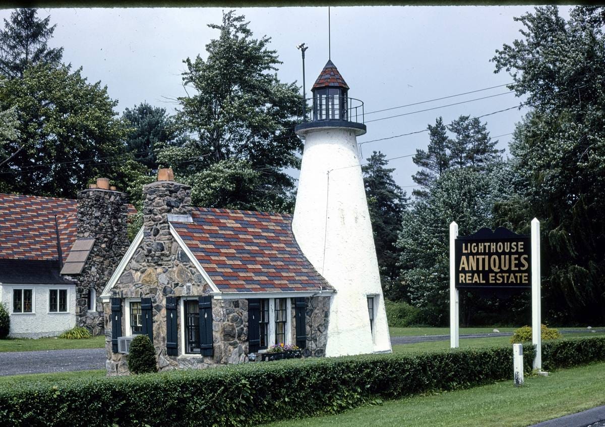 Historic Photo : 1979 Lighthouse Gas, South Deerfield, Massachusetts | Margolies | Roadside America Collection | Vintage Wall Art :