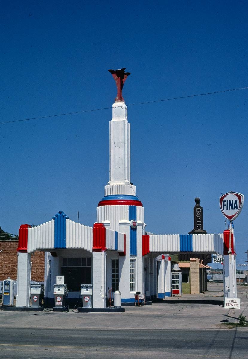 Historic Photo : 1982 Tower service station, Shamrock, Texas | Margolies | Roadside America Collection | Vintage Wall Art :