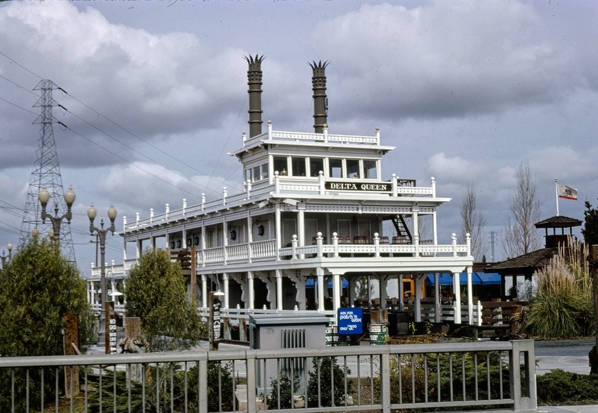 Historic Photo : 1978 Delta Queen Car Wash, Campbell, California | Margolies | Roadside America Collection | Vintage Wall Art :