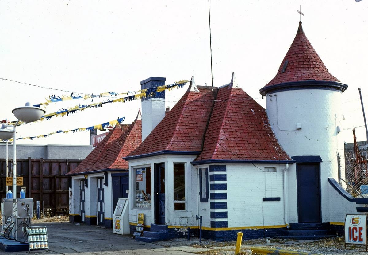Historic Photo : 1977 Premium Gas, Toronto, Ontario | Margolies | Roadside America Collection | Vintage Wall Art :