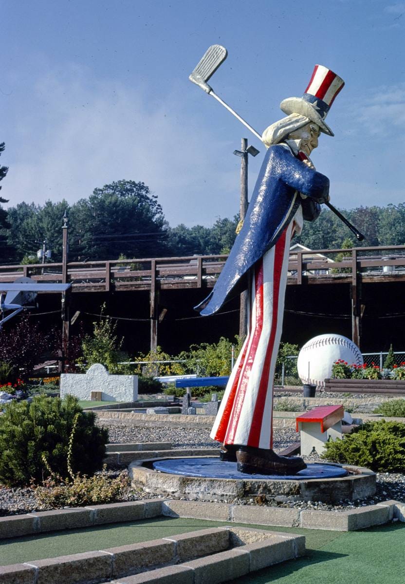 Historic Photo : 1984 Uncle Sam hole, Salute to the USA mini golf, Lake Winnipesaukee Pier, Weirs Beach, New Hampshire | Photo by: John Margolies |