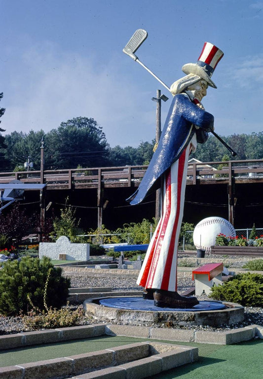 Historic Photo : 1984 Uncle Sam hole, Salute to the USA mini golf, Lake Winnipesaukee Pier, Weirs Beach, New Hampshire | Photo by: John Margolies |