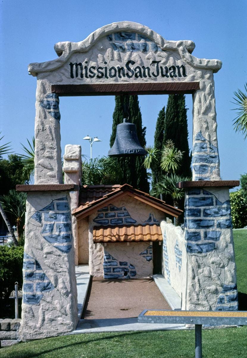 Historic Photo : 1981 Fountain Valley mini golf, Mission San Juan, Fountain Valley, California | Margolies | Roadside America Collection | Vintage Wall Art :