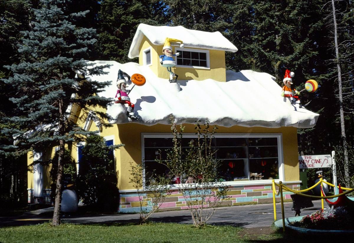 Historic Photo : 1984 Santa's Village, Route 2, Jefferson, New Hampshire | Margolies | Roadside America Collection | Vintage Wall Art :