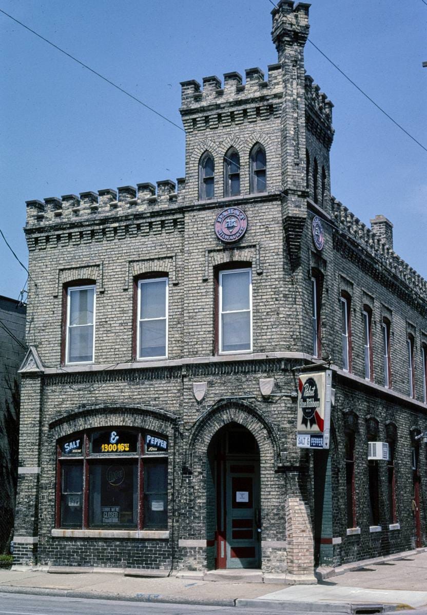 Historic Photo : 2003 Pabst Salt and Pepper tavern, Racine, Wisconsin | Margolies | Roadside America Collection | Vintage Wall Art :