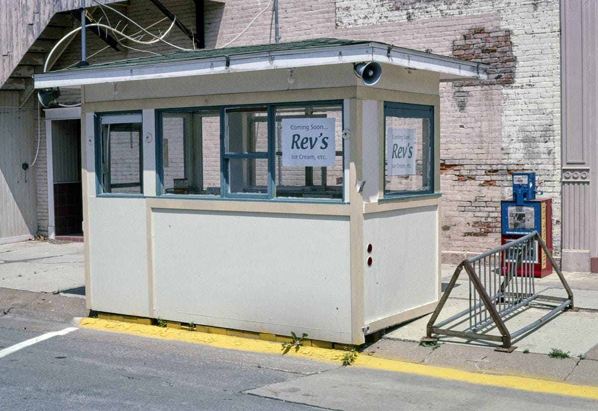 Historic Photo : 2003 Rev's Ice Cream, Fairfield, Iowa | Margolies | Roadside America Collection | Vintage Wall Art :