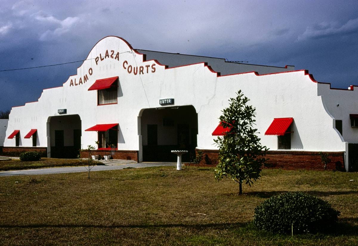 Historic Photo : 1979 Alamo Plaza Hotel Courts, Shreveport, Louisiana | Margolies | Roadside America Collection | Vintage Wall Art :
