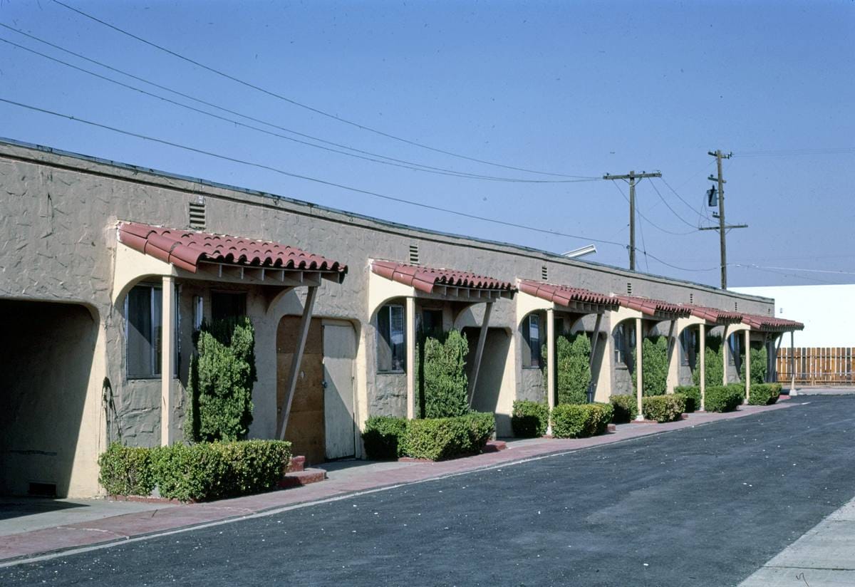 Historic Photo : 1987 Gateway Motel, Merced, California | Margolies | Roadside America Collection | Vintage Wall Art :