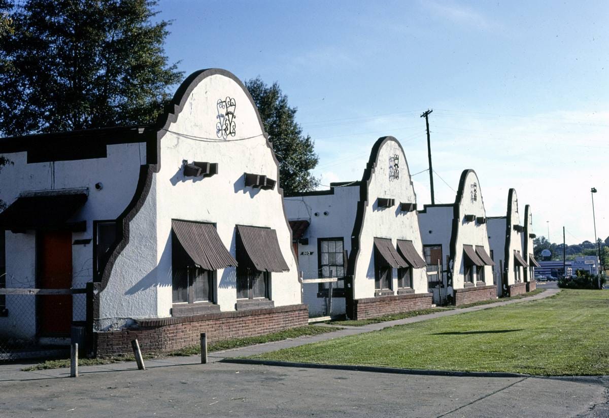 Historic Photo : 1986 Alamo Plaza Restaurant Motel, Jackson, Mississippi | Margolies | Roadside America Collection | Vintage Wall Art :